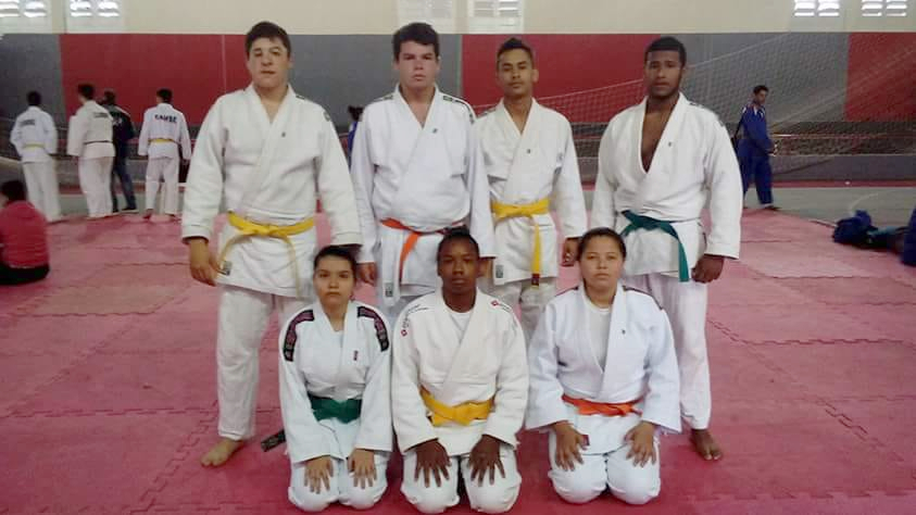 Equipe de Judô do Projeto Superação conquista medalhas 